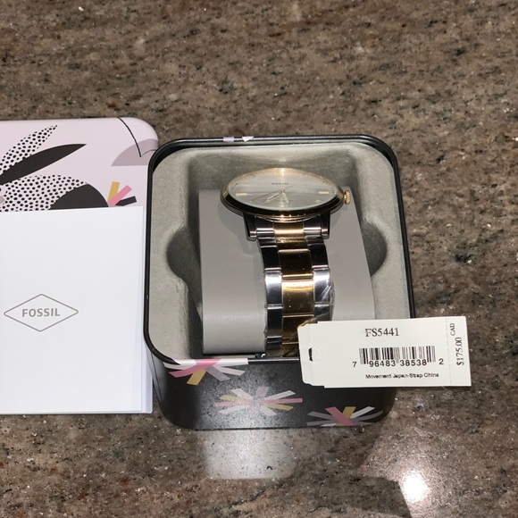 Fossil Watch - Picture 3 of 3